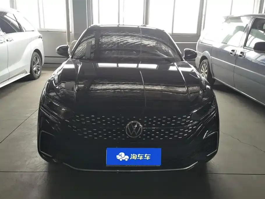 Volkswagen Passat 2023 из CN, фото 3
