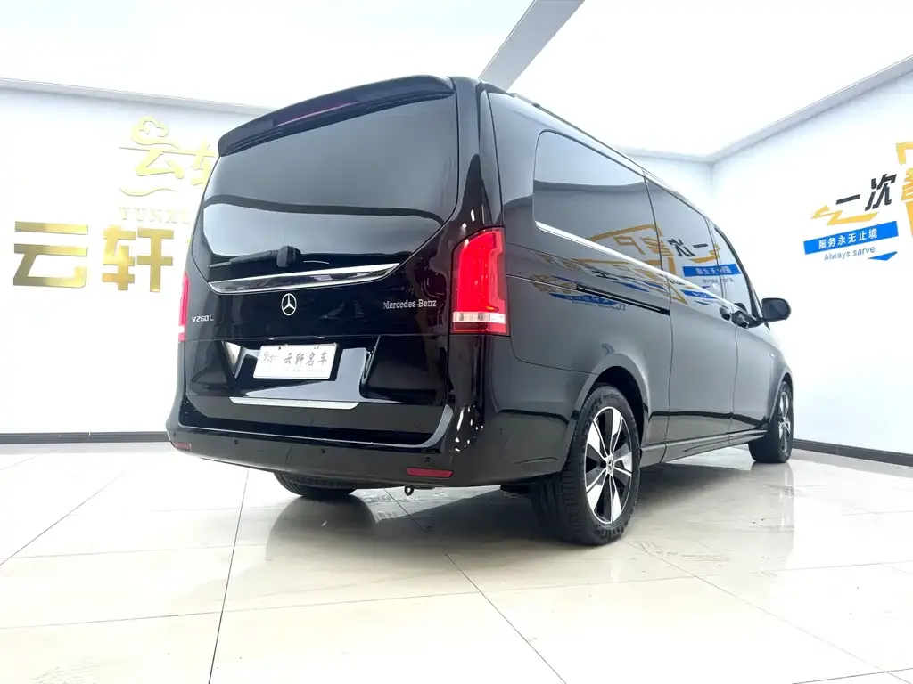 Mercedes-Benz V-Class 2024 из CN, фото 5