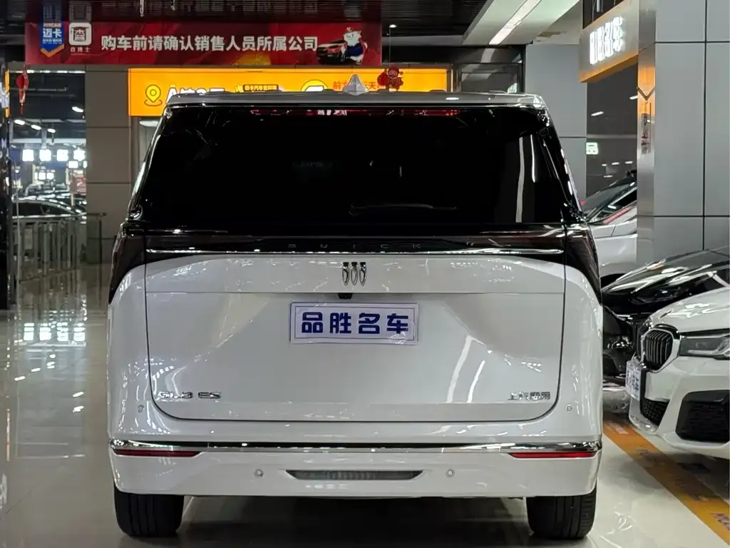 Buick GL8 2025 из CN, фото 5