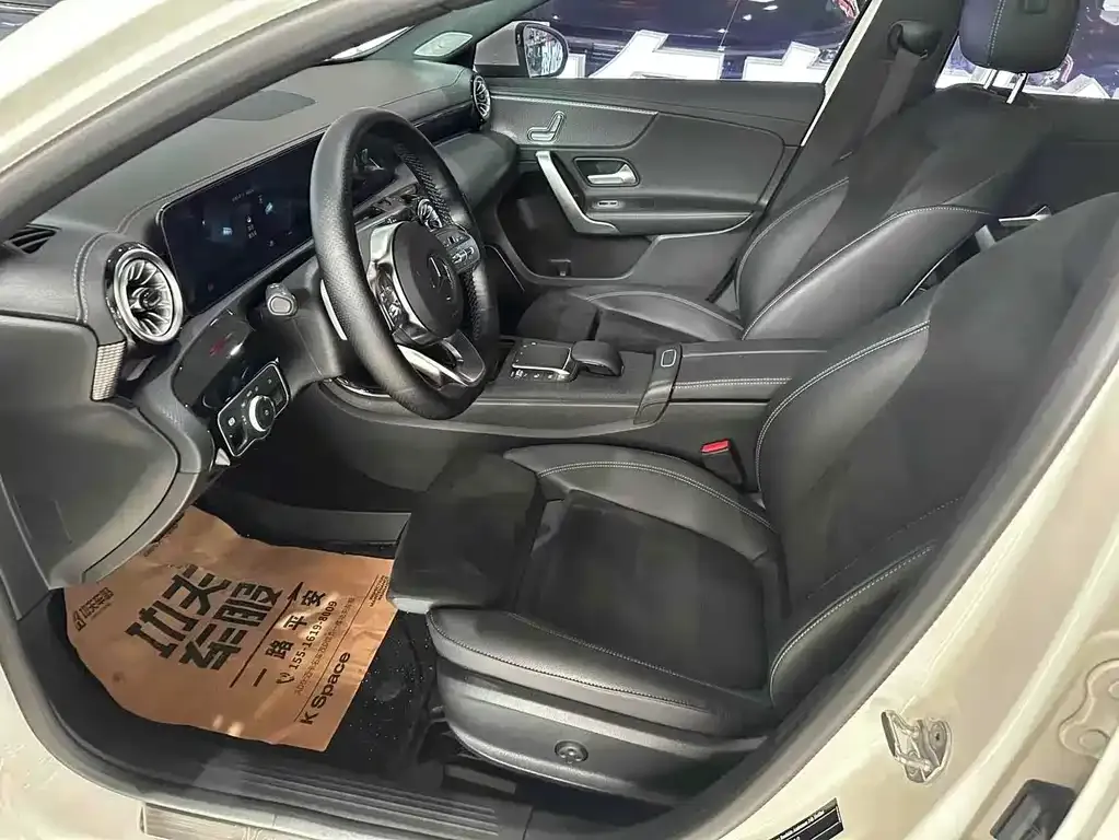 Mercedes-Benz A-Class 2023 из CN, фото 5
