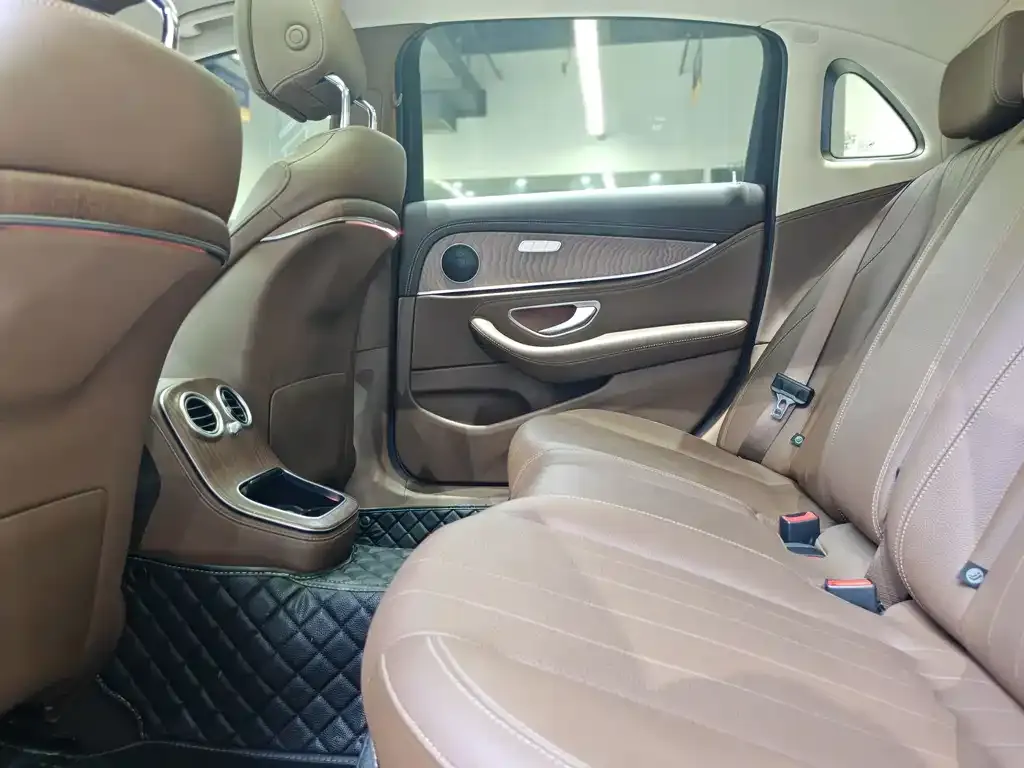 Mercedes-Benz E-Class 2022 из CN, фото 5