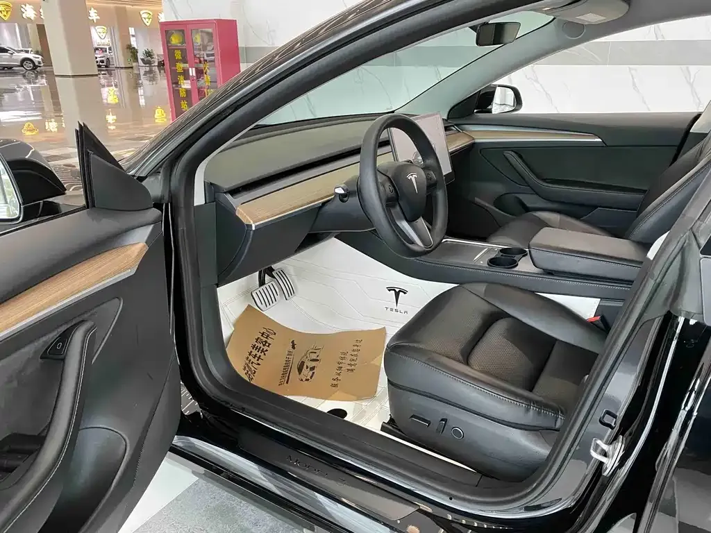 Tesla Model 3 2023 из CN, фото 3