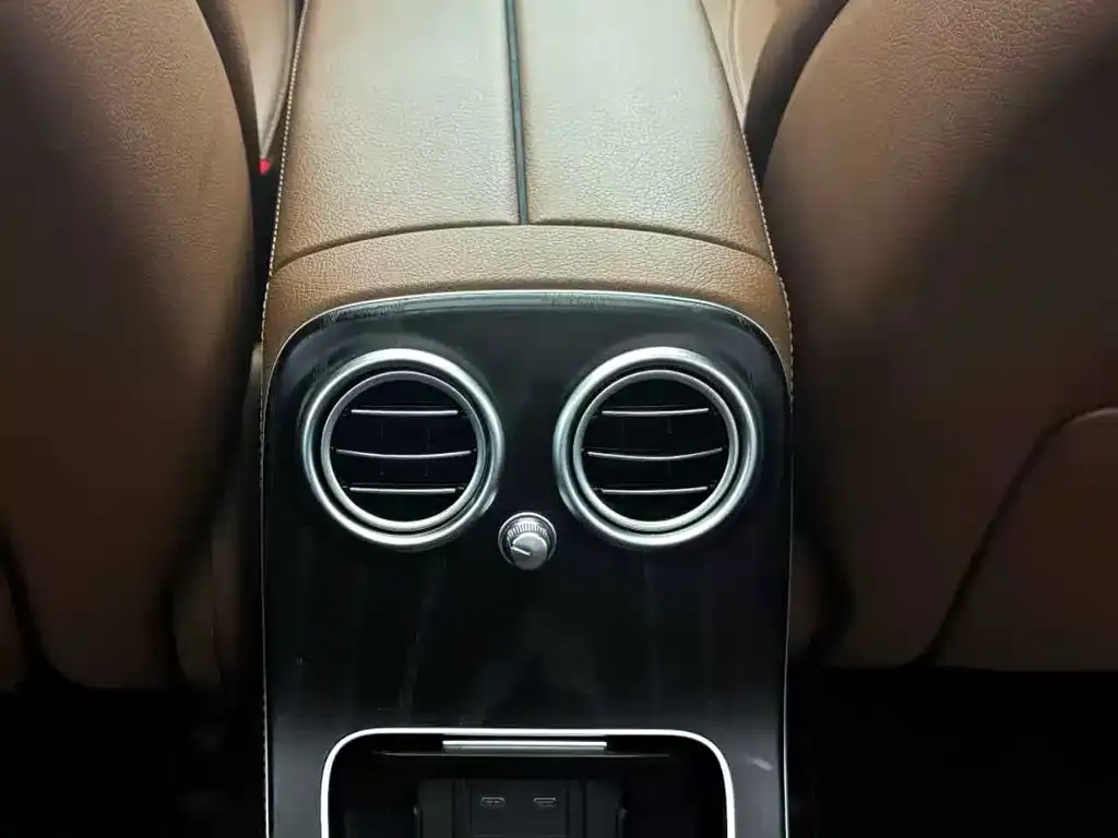 Mercedes-Benz E-Class 2023 из CN, фото 8