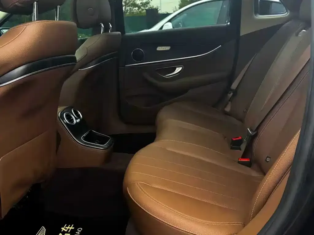 Mercedes-Benz E-Class 2023 из CN, фото 5