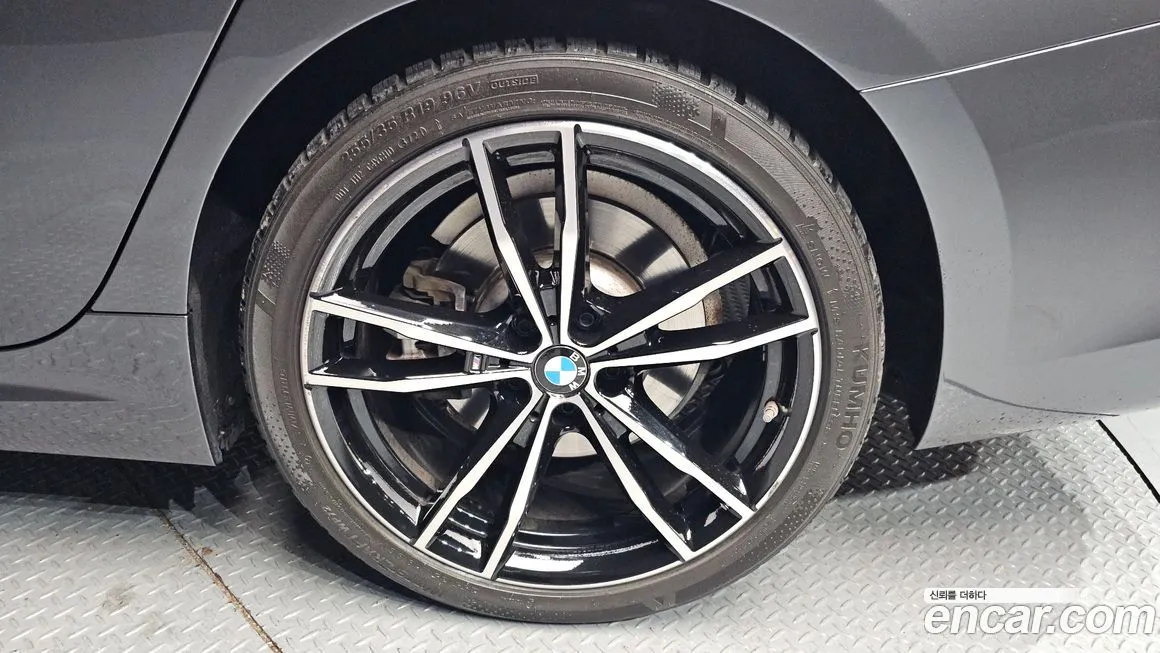 BMW 3-Series 2021 из KR, фото 9