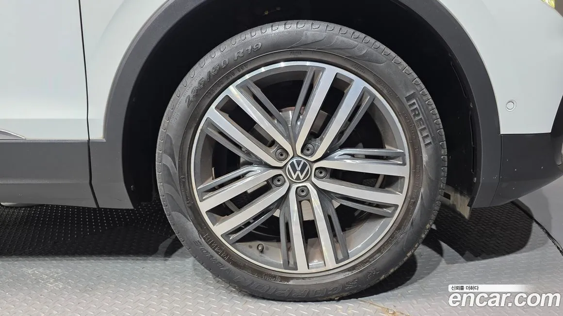 Volkswagen Tiguan 2021 из KR, фото 9