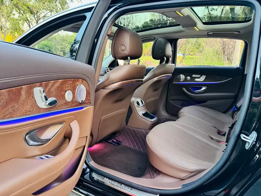 Mercedes-Benz E-Class 2023 из CN, фото 2