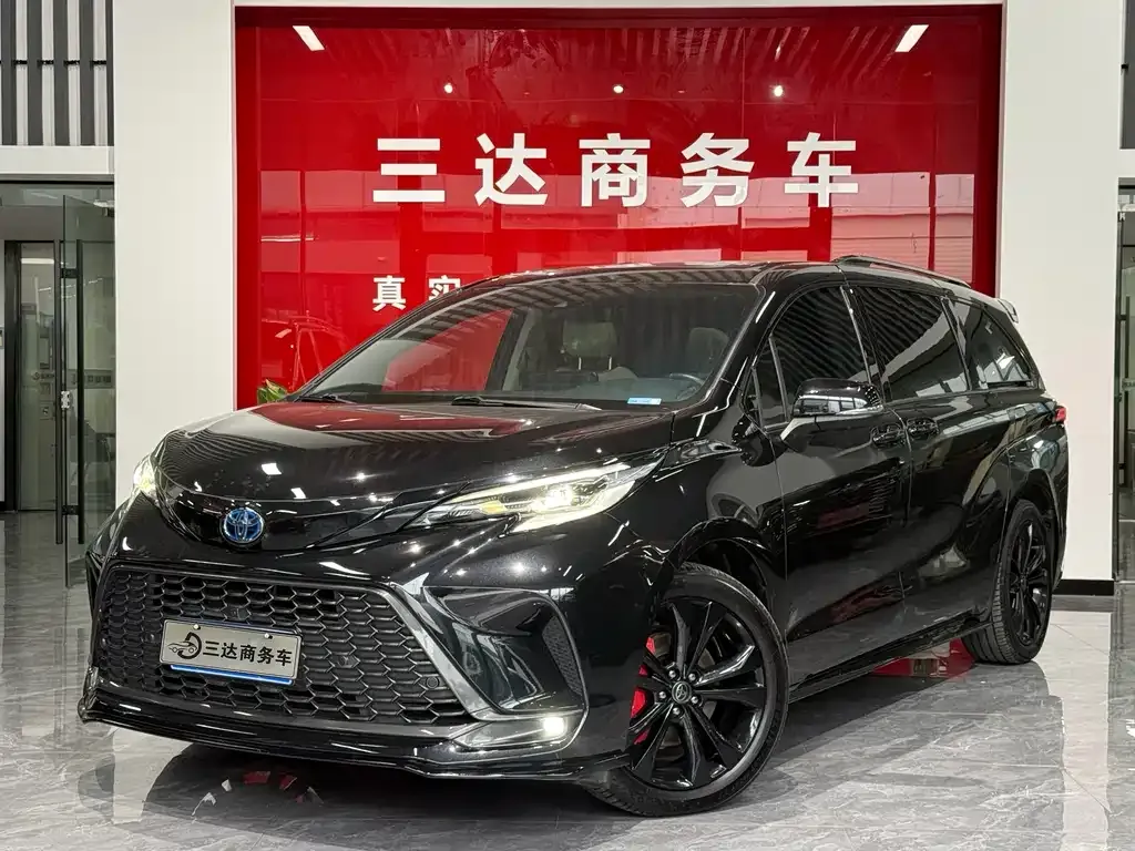 Toyota Granvia 2023 из CN, фото 1