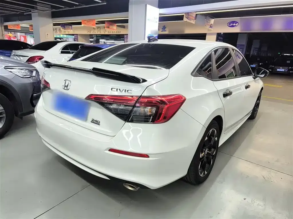 Honda Civic 2022 из CN, фото 2