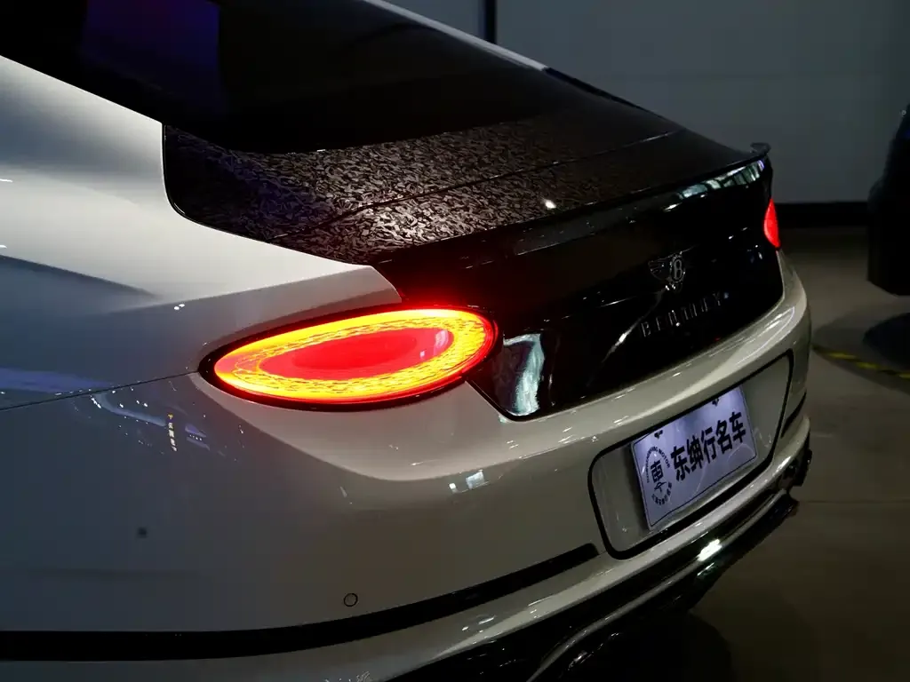 Bentley Continental 2021 из CN, фото 6