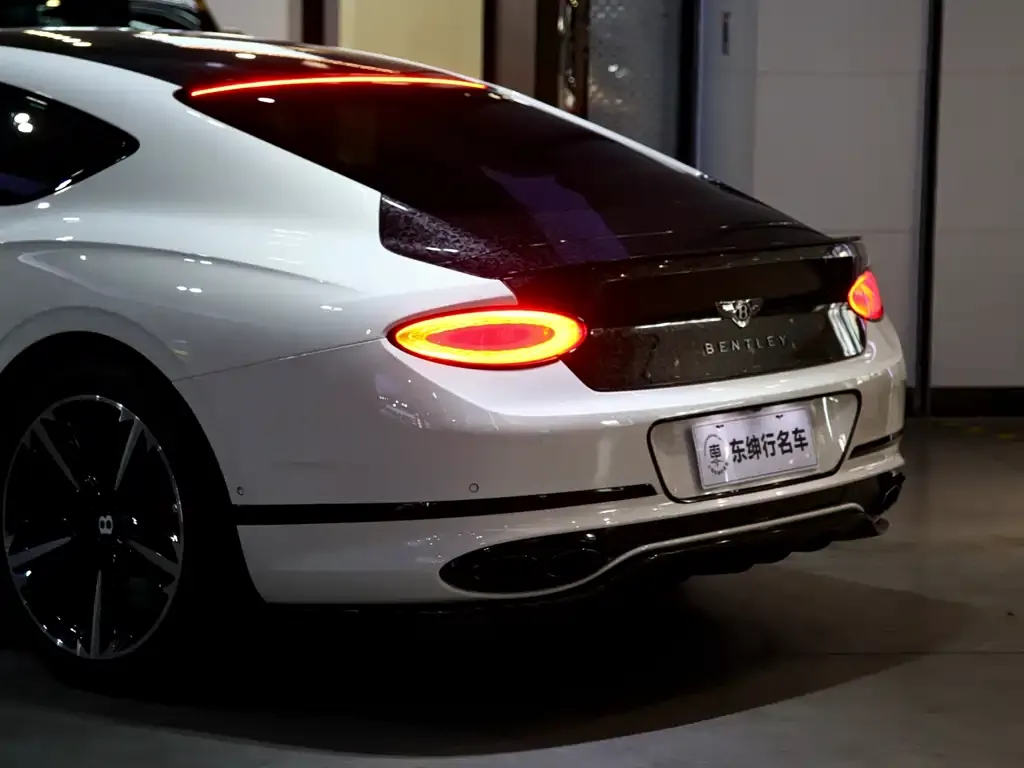 Bentley Continental 2021 из CN, фото 2