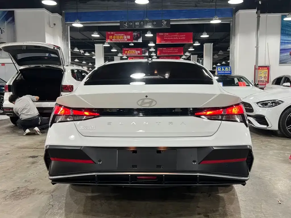 Hyundai Elantra 2025 из CN, фото 4