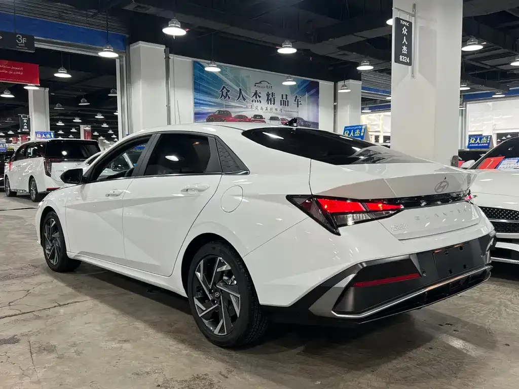 Hyundai Elantra 2025 из CN, фото 5