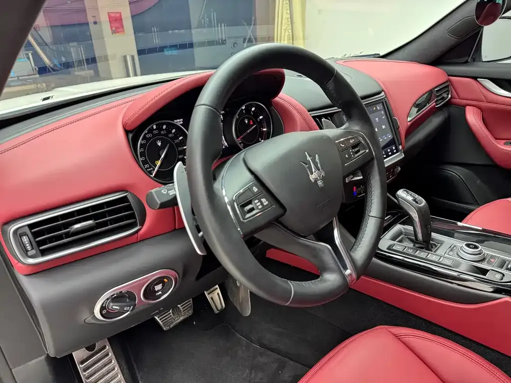 Maserati Levante 2024 из CN, фото 10