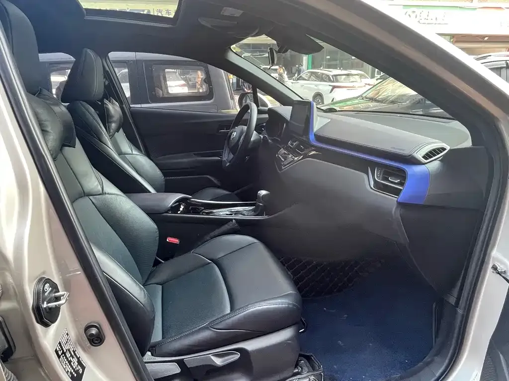 Toyota C-HR 2021 из CN, фото 8
