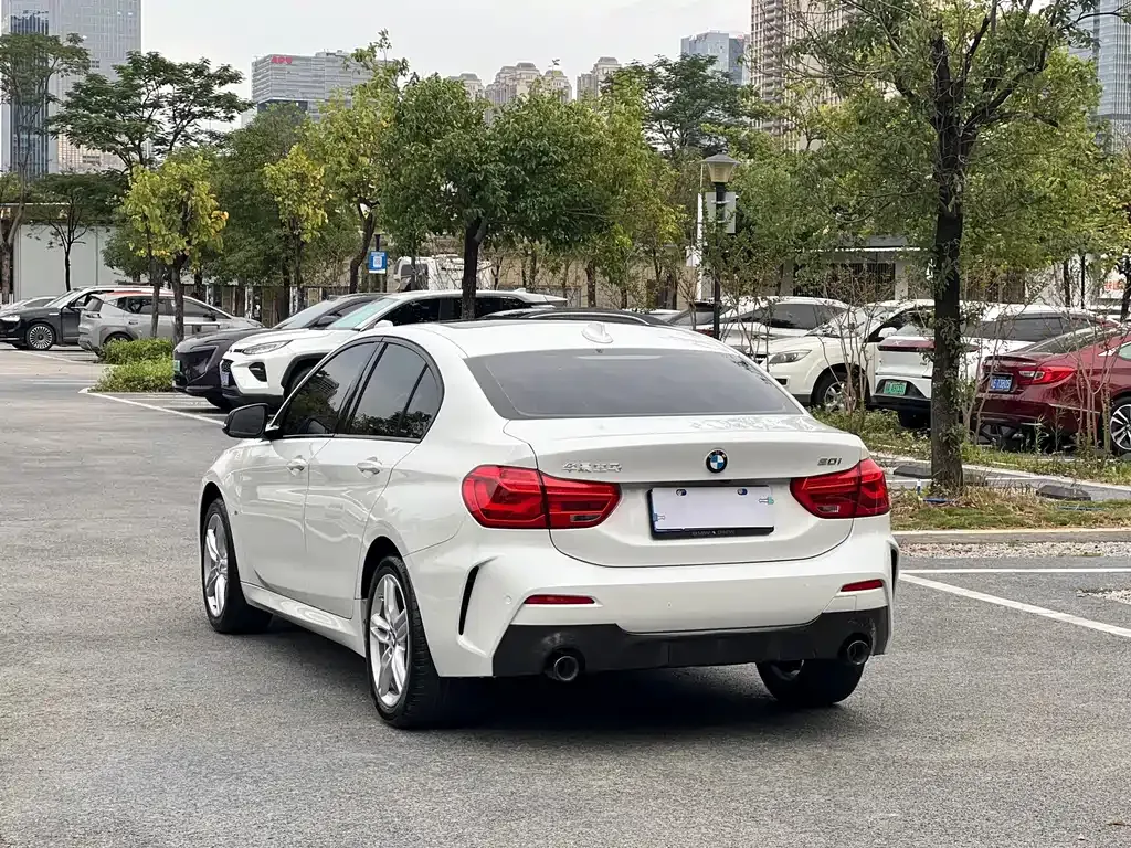 BMW 1 Series 2022 из CN, фото 4