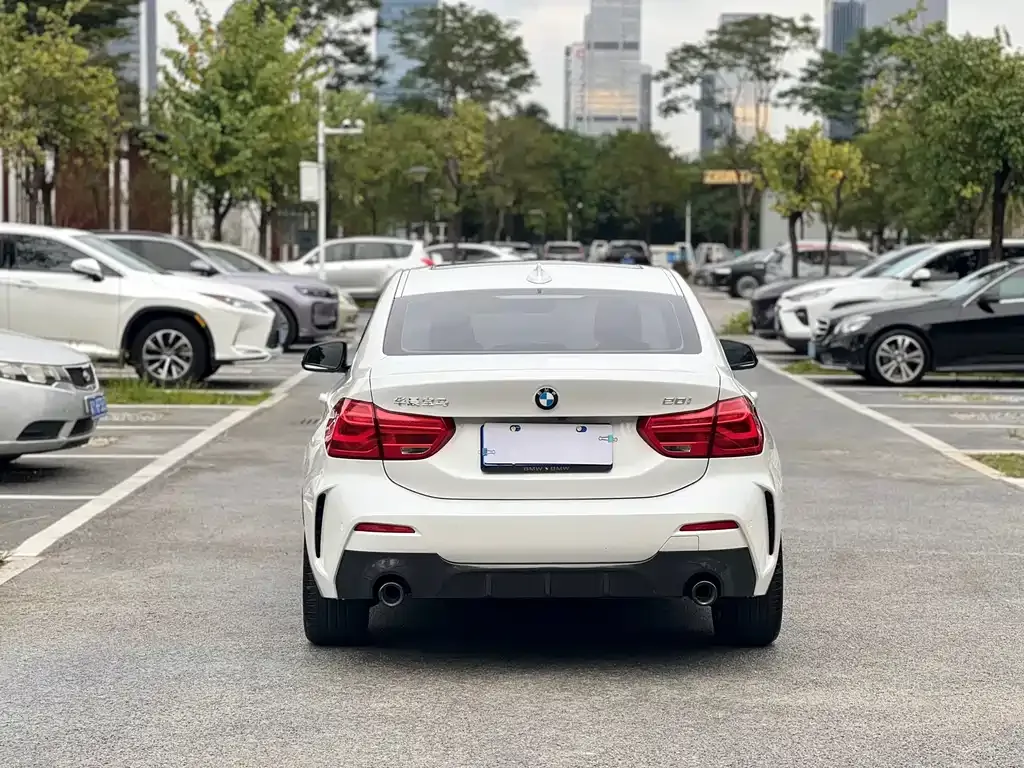 BMW 1 Series 2022 из CN, фото 5