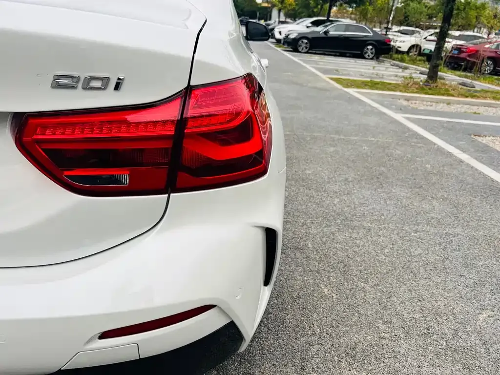 BMW 1 Series 2022 из CN, фото 9