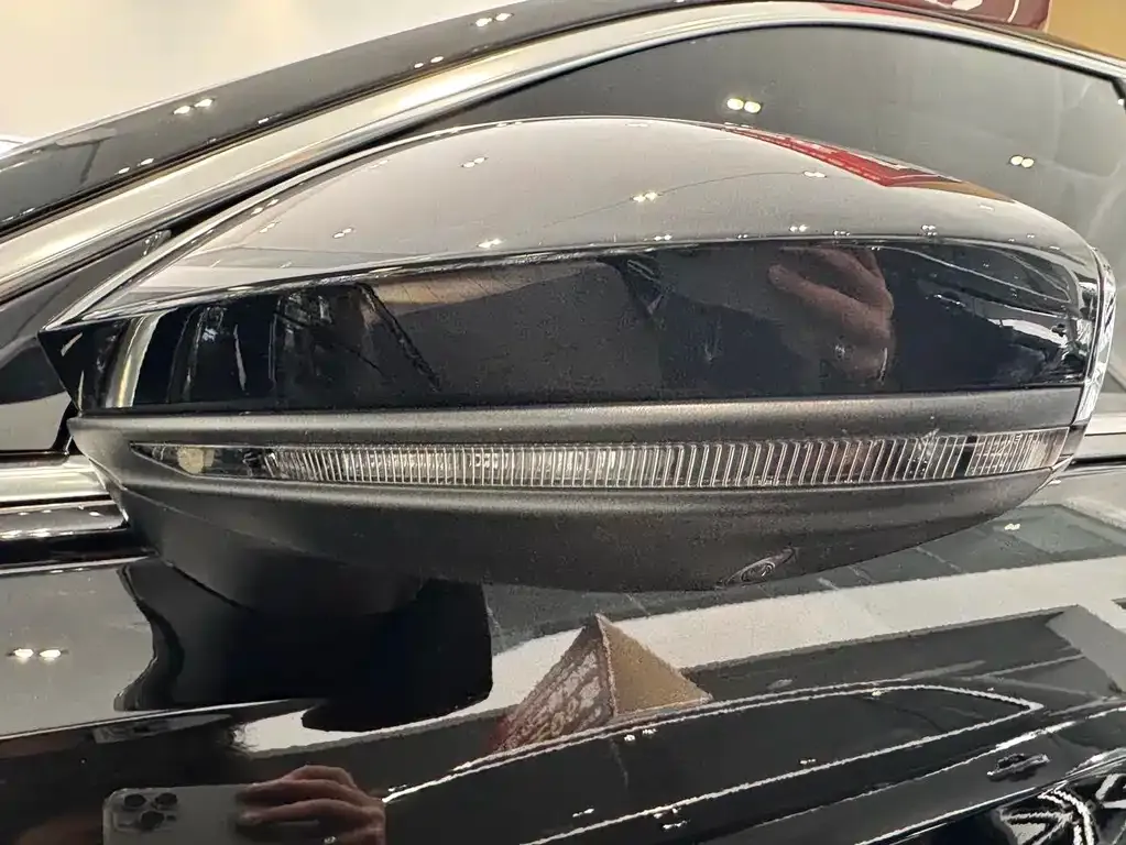 Audi A6L 2024 из CN, фото 4