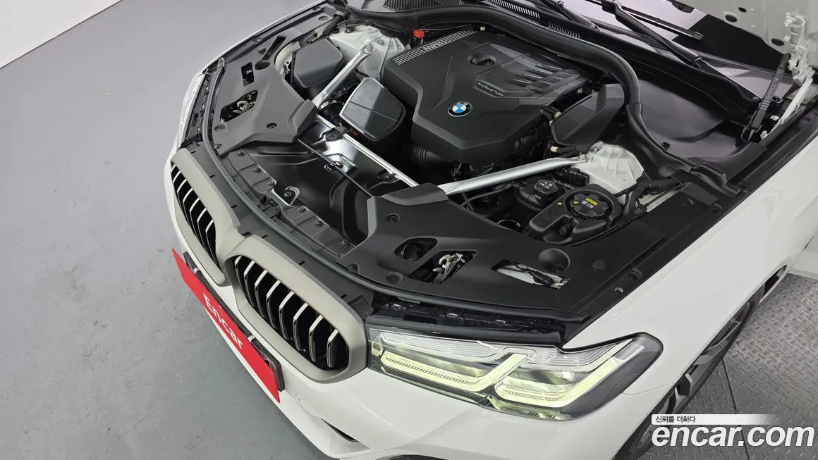 BMW 5-Series 2023 из KR, фото 10