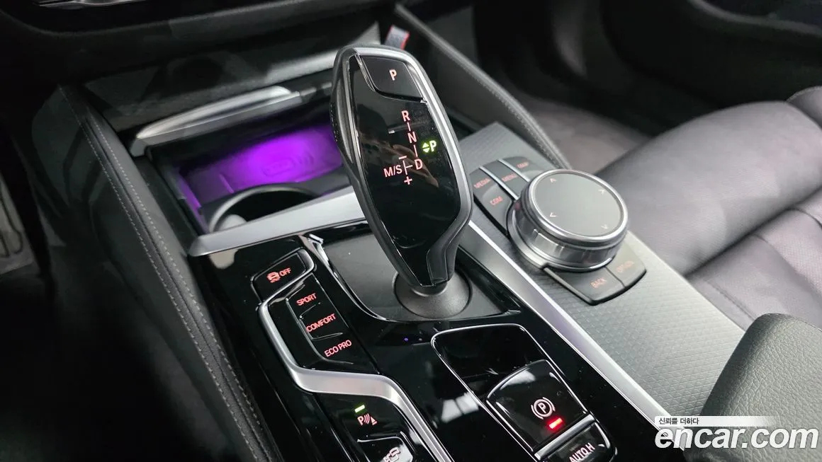 BMW 5-Series 2023 из KR, фото 8