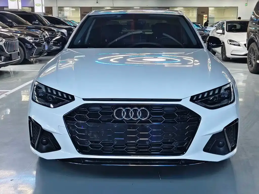 Audi A4L 2022 из CN, фото 5