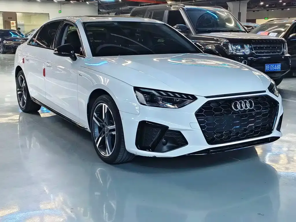 Audi A4L 2022 из CN, фото 6