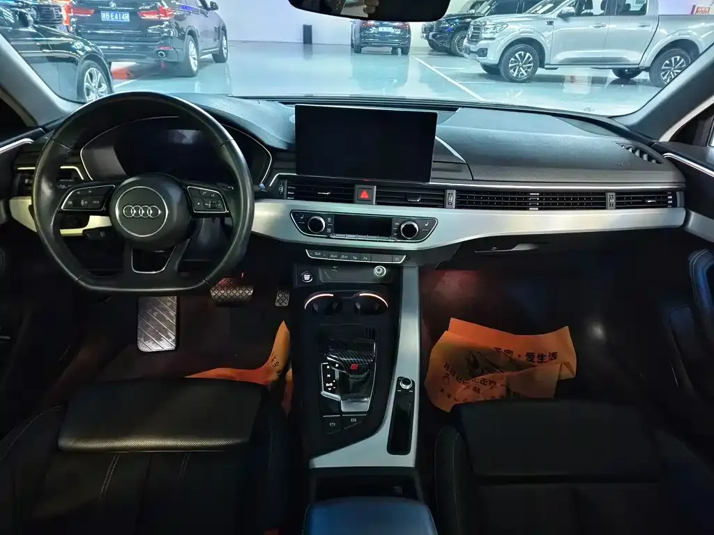 Audi A4L 2022 из CN, фото 9