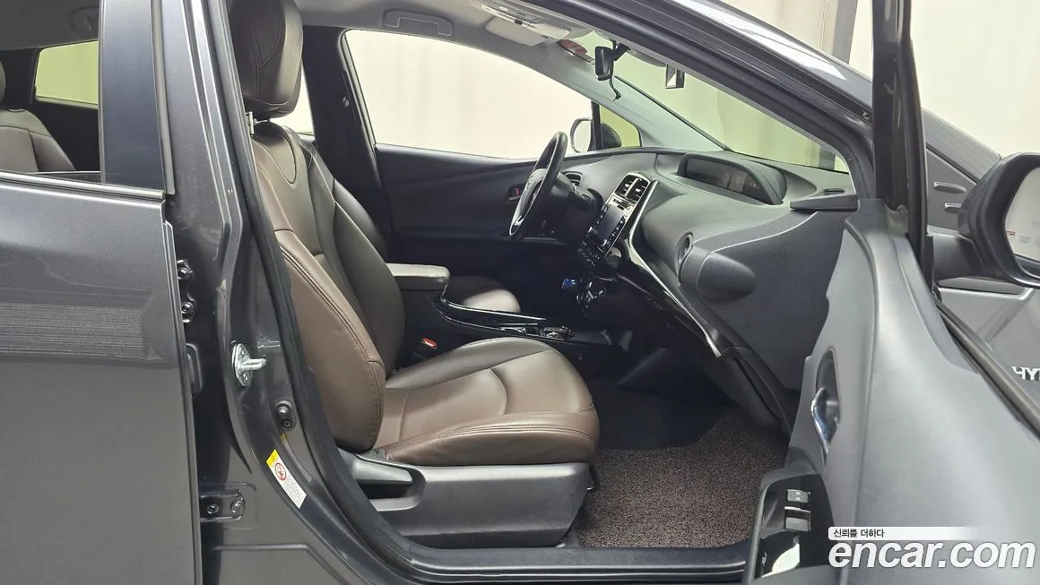 Toyota Prius 2022 из KR, фото 10