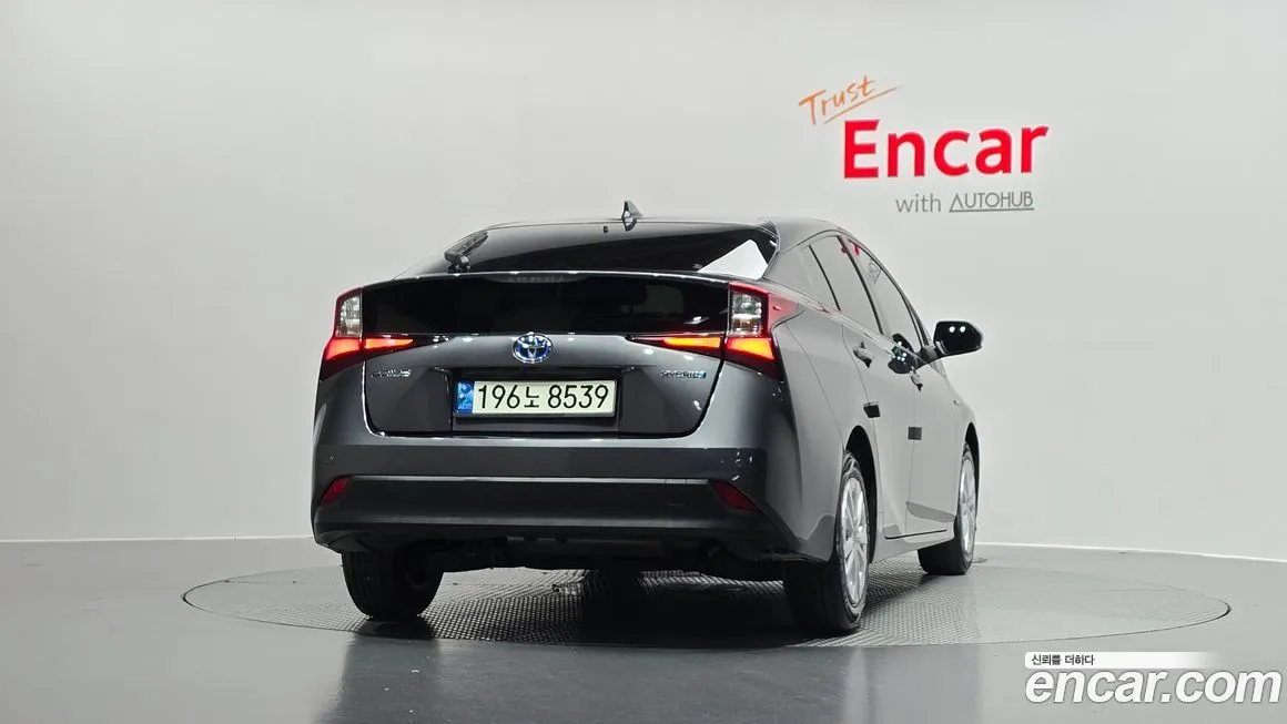 Toyota Prius 2022 из KR, фото 4