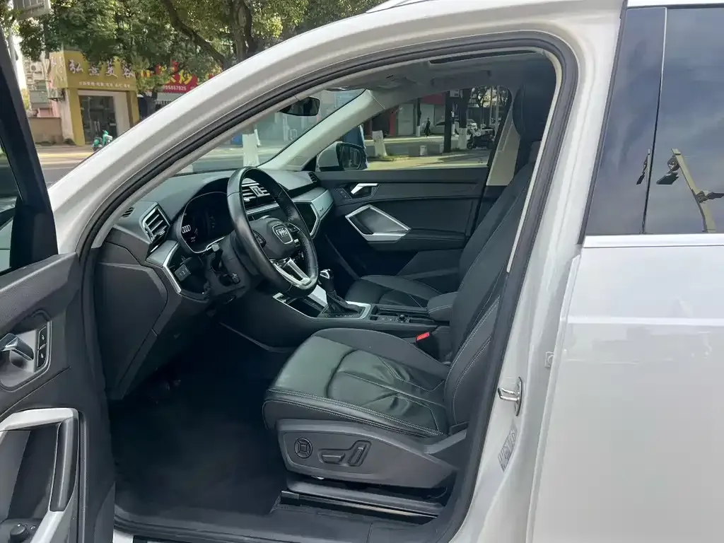 Audi Q3 2021 из CN, фото 5