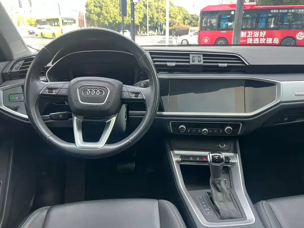 Audi Q3 2021 из CN, фото 6