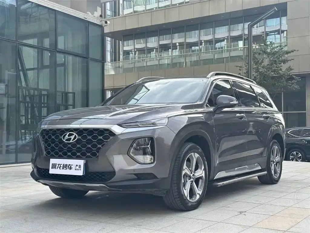 Hyundai Santa Fe 2022 из CN, фото 1
