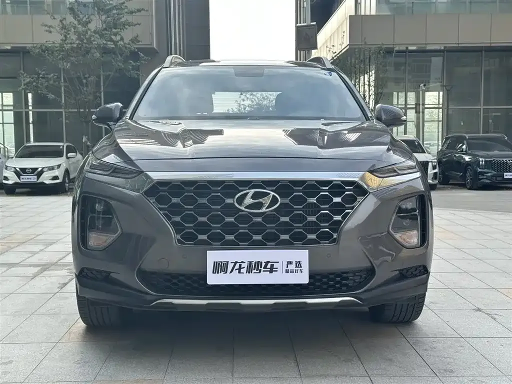 Hyundai Santa Fe 2022 из CN, фото 2