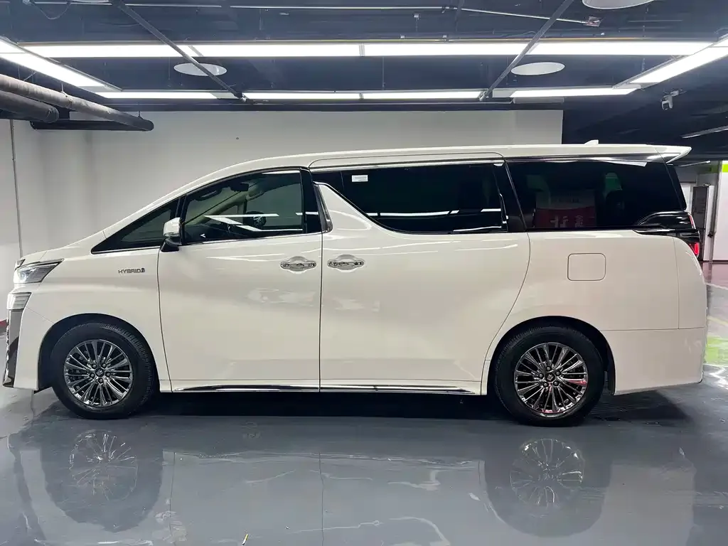 Toyota Vellfire 2022 из CN, фото 2