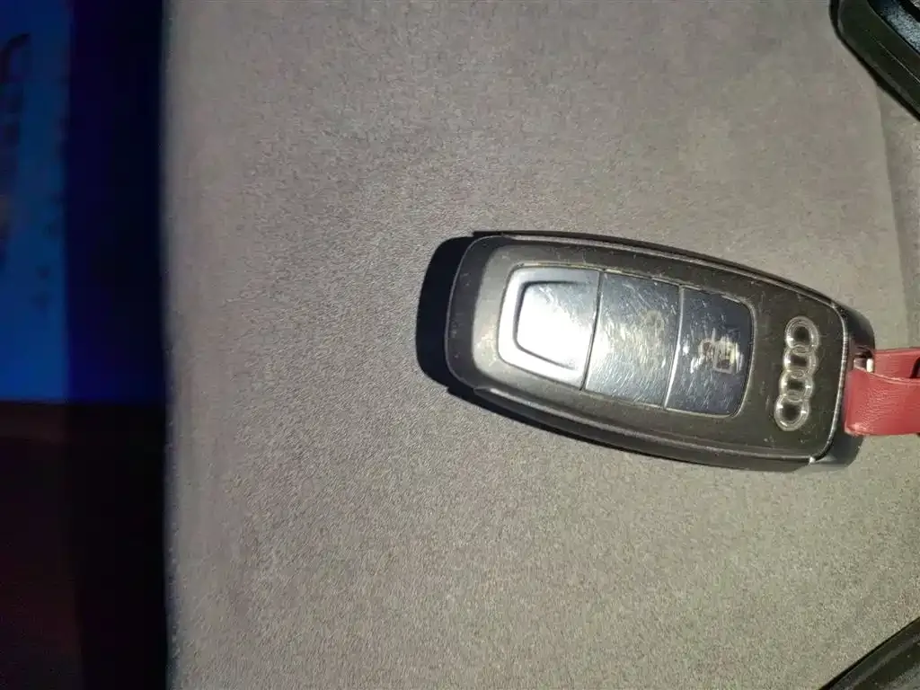 Audi A6L 2023 из CN, фото 2