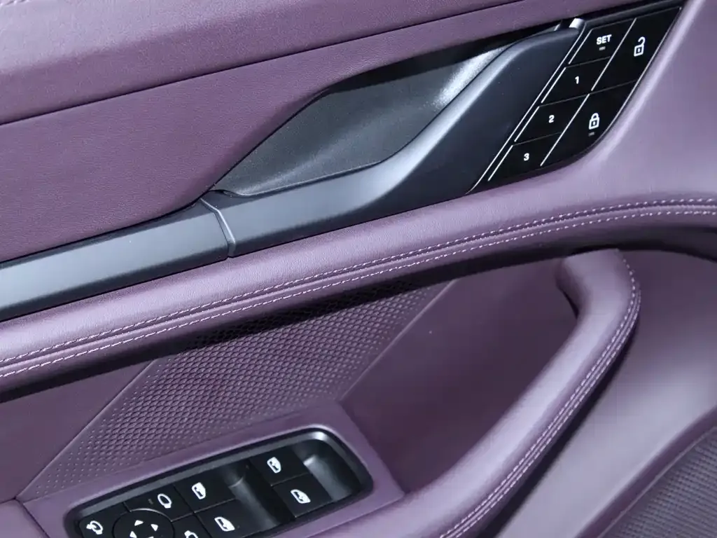 Porsche Taycan 2023 из CN, фото 8