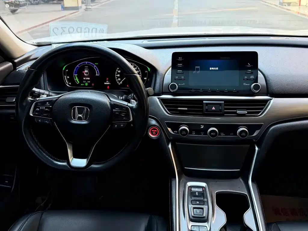 Honda Accord — фото 9