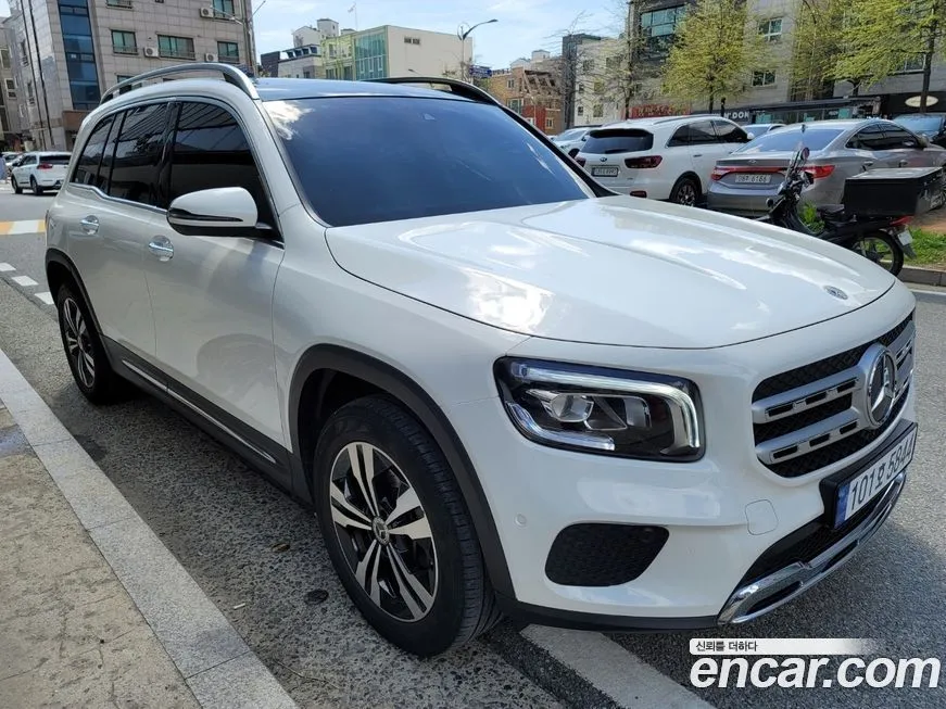 Mercedes-Benz GLB-Class — фото 10