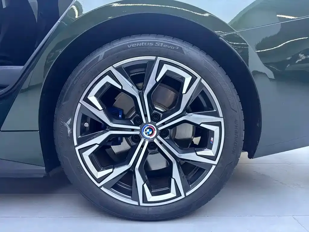 BMW i4 2023 из CN, фото 7