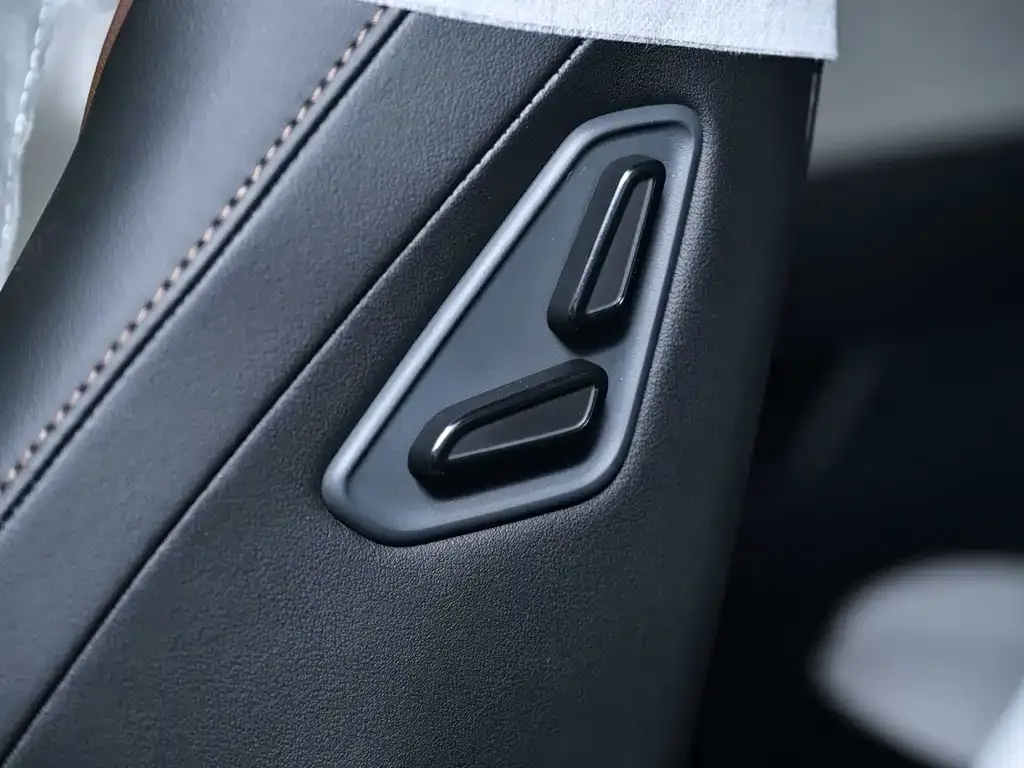 Volkswagen Magotan 2025 из CN, фото 5