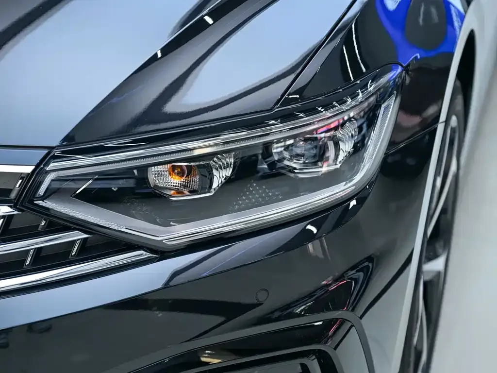 Volkswagen Magotan 2025 из CN, фото 10