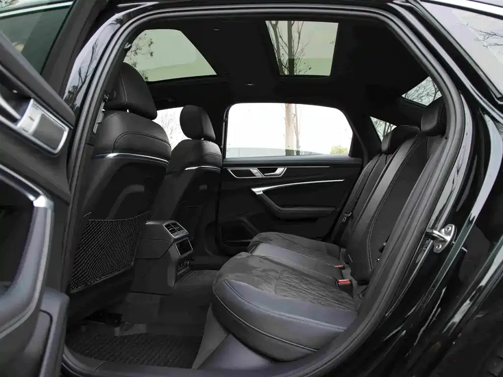 Audi A6L 2024 из CN, фото 2