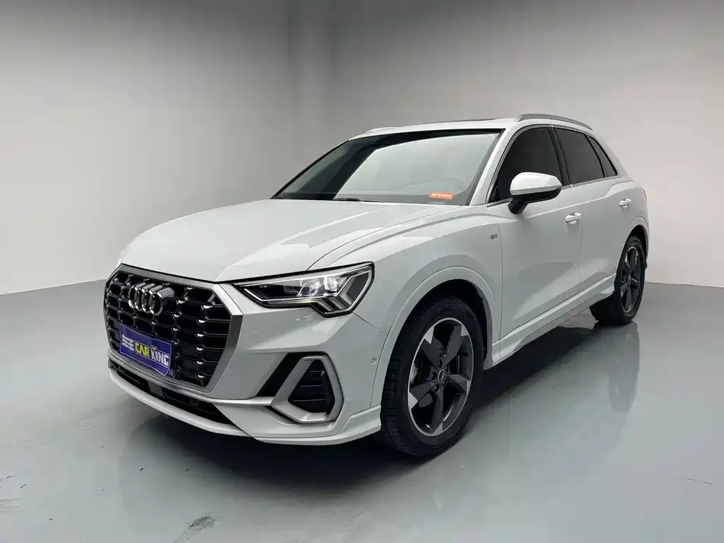 Audi Q3 2023 из CN, фото 1