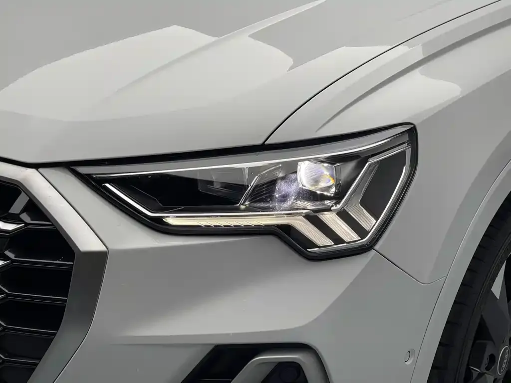 Audi Q3 2023 из CN, фото 7