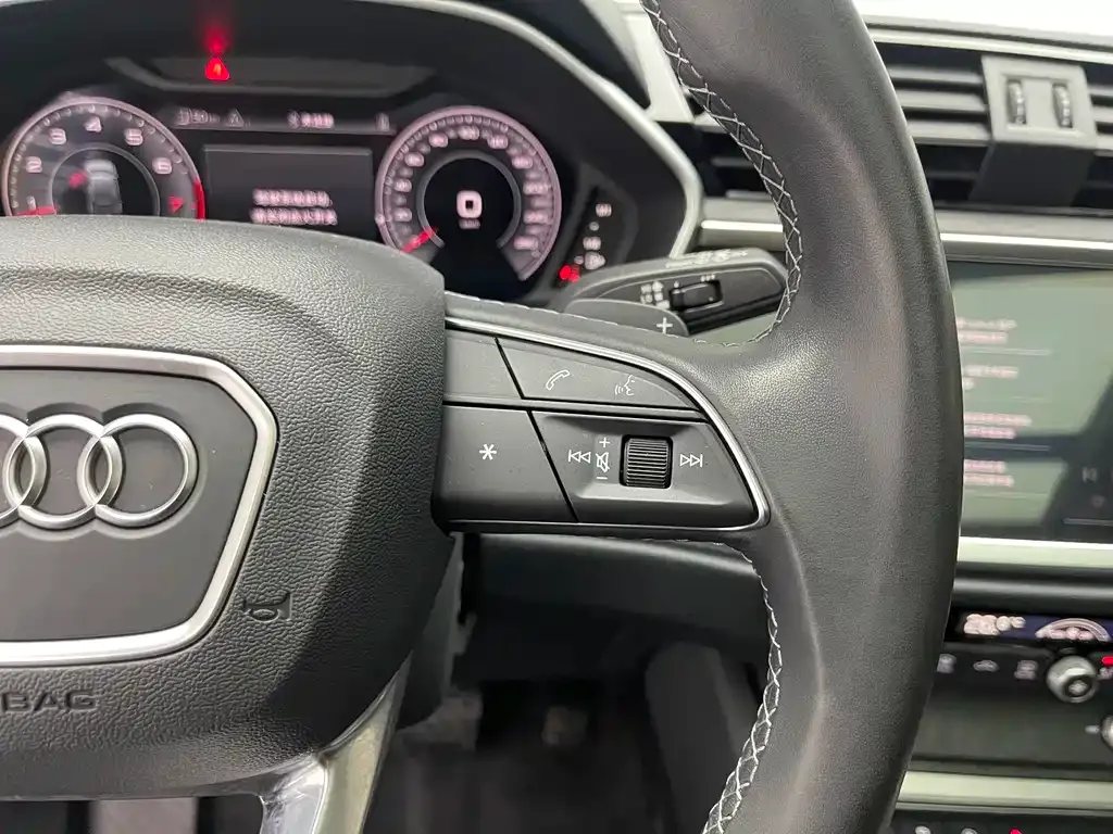 Audi Q3 2023 из CN, фото 9