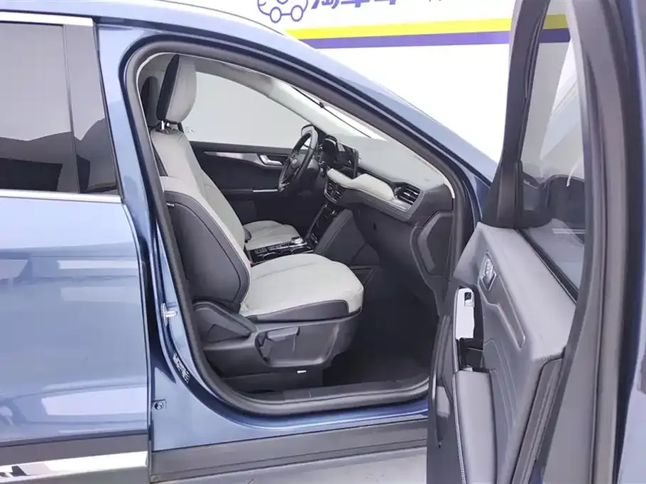 Ford Escape 2022 из CN, фото 8