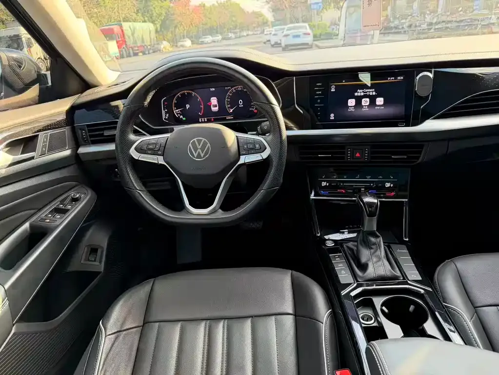 Volkswagen Passat 2022 из CN, фото 2
