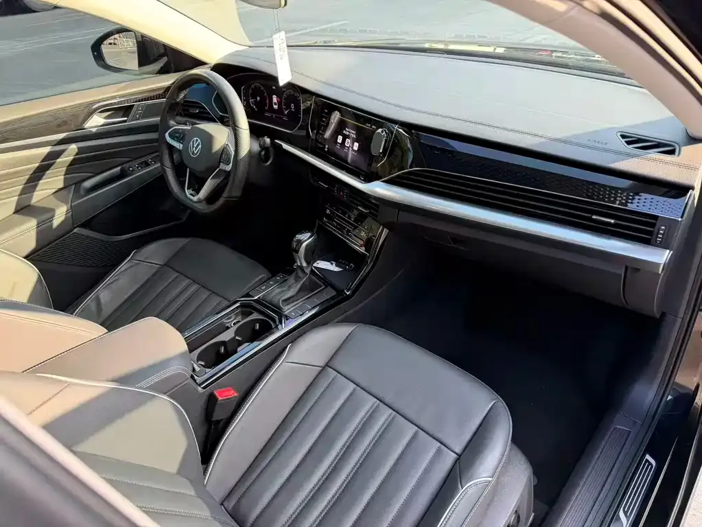 Volkswagen Passat 2022 из CN, фото 5