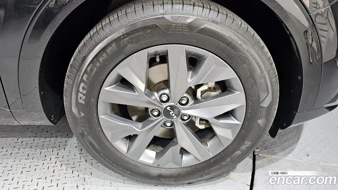 Kia Sportage — фото 7